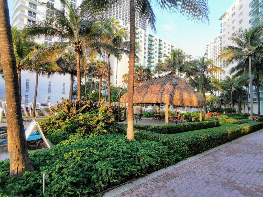 Luxury Stylish Oceanfront 2 Bedroom 2 Bathroom In Hollywood Fl Екстер'єр фото