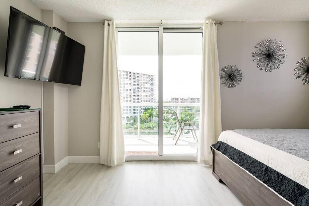 Luxury Stylish Oceanfront 2 Bedroom 2 Bathroom In Hollywood Fl Екстер'єр фото
